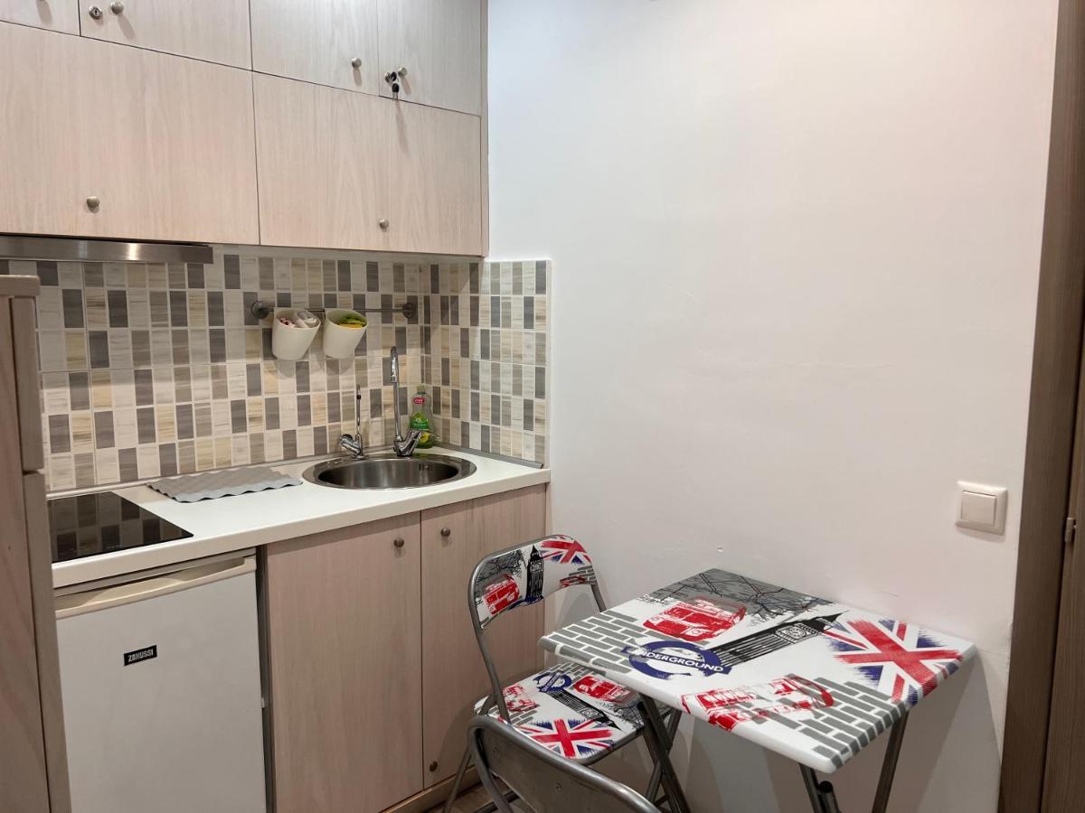 Small Budget Diamond Apartment In Agias Sofias. Thessaloníki Eksteriør bilde