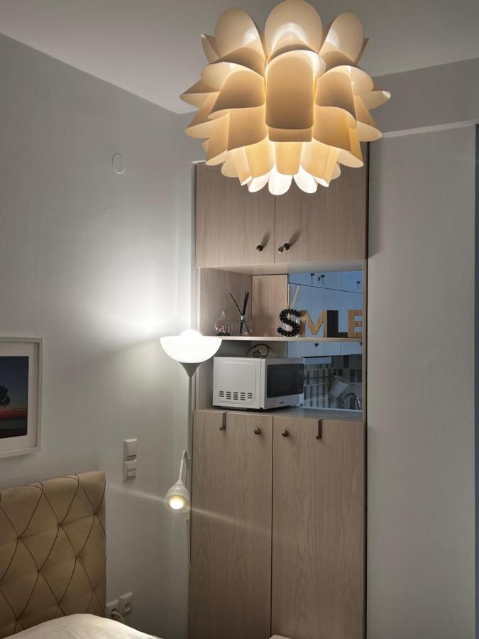 Small Budget Diamond Apartment In Agias Sofias. Thessaloníki Eksteriør bilde